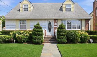 144 Hughes Pl, Albertson, NY 11507