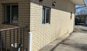 304 S Market St, Alton, MO 65606