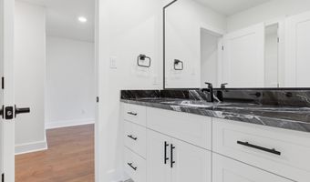 3076 Avilla Manor Trl, Alexander, AR 72002