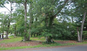 553 Halliard Ave, Beachwood, NJ 08722