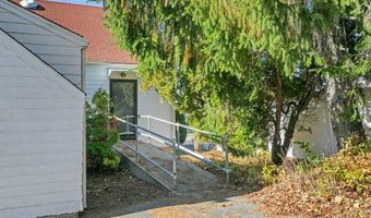 74 Valley Rd, Middletown, RI 02842