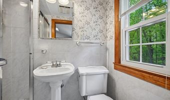 7 Farrwood Dr, Andover, MA 01810