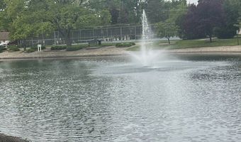 1227 S Old Wilke Rd 406, Arlington Heights, IL 60005