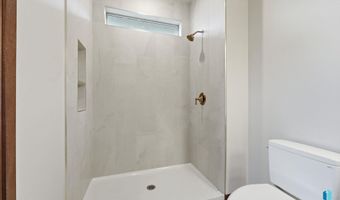 2413 E Brek St, Brandon, SD 57005