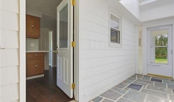 21 Citizen St, Cumberland, RI 02864