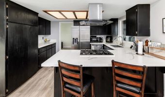 435 W Hawthorne St, Fallbrook, CA 92028