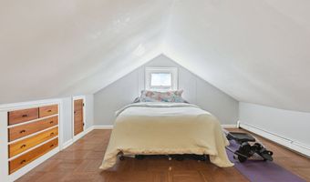 7 Rocky Ledge Dr, Clinton, CT 06413