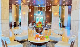 19501 W Country Club Dr PH-06, Aventura, FL 33180