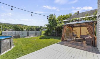 27 Albert St, Adams, MA 01220