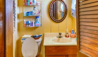 323 L St, Carlsbad, NM 88220