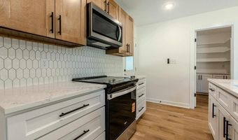 430 Main St, Bauxite, AR 72011