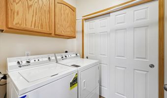 1210 NE 6th Ln I16, Ankeny, IA 50021