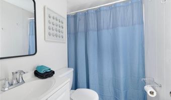 66 Knowlesway Unit Upper Unit Upper Unit, Narragansett, RI 02882