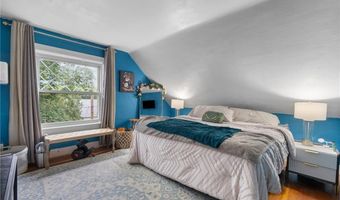 49 Arnold St, East Providence, RI 02915