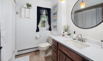 12 Robin Vale Dr, Glocester, RI 02857
