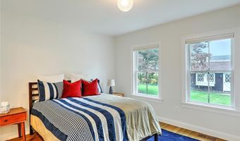 11 Shields St, Newport, RI 02840