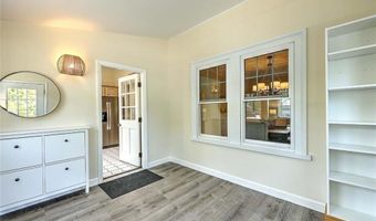 4 Harlem St, East Providence, RI 02916