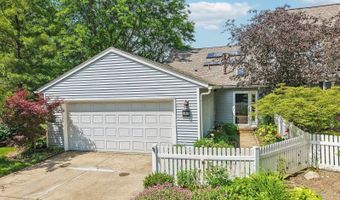 838 Lynnhaven Ln, Akron, OH 44313