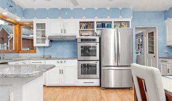 133 Tupelo Hill Dr, Cranston, RI 02920