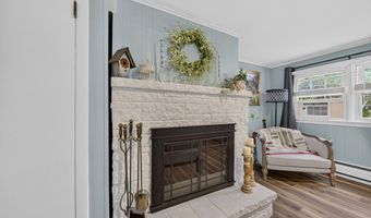 7 Englewood Rd, Coventry, RI 02816
