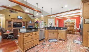 2073 Main Hwy, Arnaudville, LA 70512