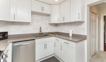 3206 BURGUNDY Rd, Alexandria, VA 22303