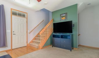 14 S Gardens Way, Fitchburg, WI 53711