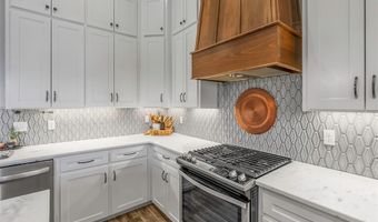 305 Cameron Cir, Benton, LA 71006