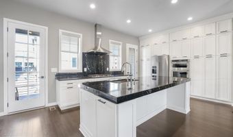 22170 PENELOPE HEIGHTS Ter, Ashburn, VA 20148