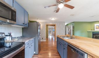 7035 Point View Rd, Benton, AR 72015
