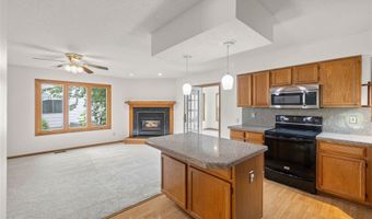 725 11th St SE, Altoona, IA 50009