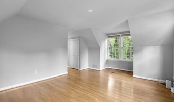 1 ORCHARD Way S, Potomac, MD 20854