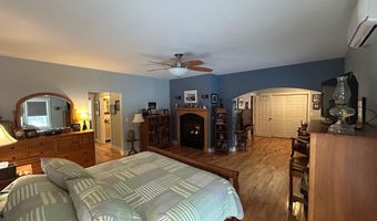 21 Dream Ln, Belfast, ME 04915