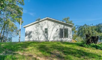 927 75th St, Amery, WI 54001