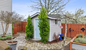2504 Laura Vista Dr NW, Albany, OR 97321