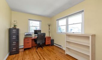 21 Hamilton St, Amityville, NY 11701
