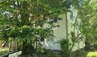 33 Oak St, Brattleboro, VT 05301