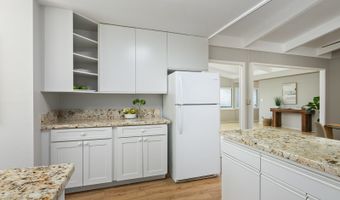 667 Uluoa St A, Kailua, HI 96734
