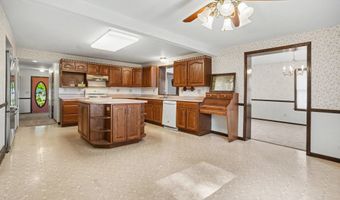 1129 N 24th St, Allegan, MI 49010