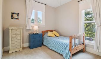 617 S 6th St, Goshen, IN 46526