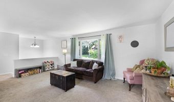 17 Muscotah Rd, Alloway, NJ 07422
