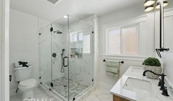2111 S Bronson Ave, Los Angeles, CA 90018