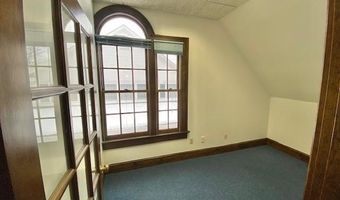 296 Country Club Rd, Avon, CT 06001