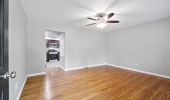 113 Roland Ave, Ballwin, MO 63021