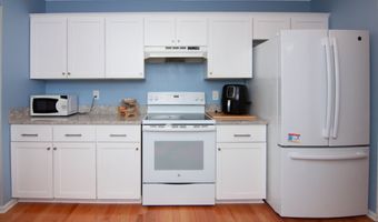 4471 Hillside Ct, Ann Arbor, MI 48105