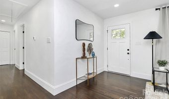 2038 Sandhurst Dr, Charlotte, NC 28205
