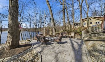 51 Lakeside Dr, Alloway, NJ 07422