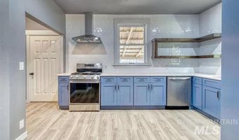 1015 E Logan St, Caldwell, ID 83605