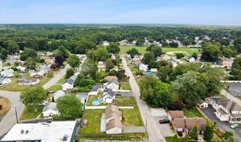 16 Kingsford Ave, East Providence, RI 02915