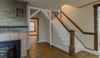 10 King St, Rockingham, VT 05101